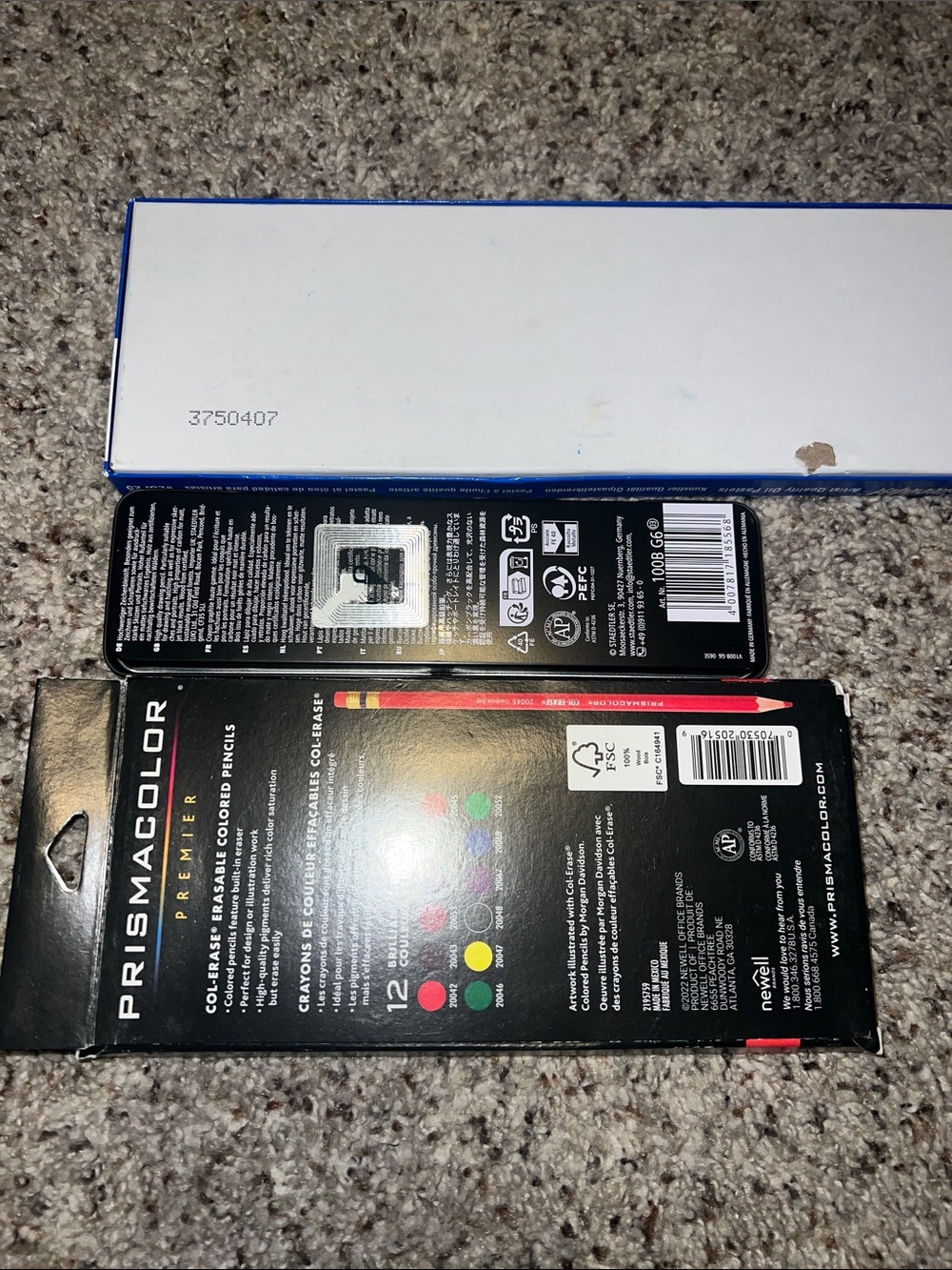 Artist Grade supplies lot, oil pastels, prismacolor, Mars Lumograph - Picture 3 of 3